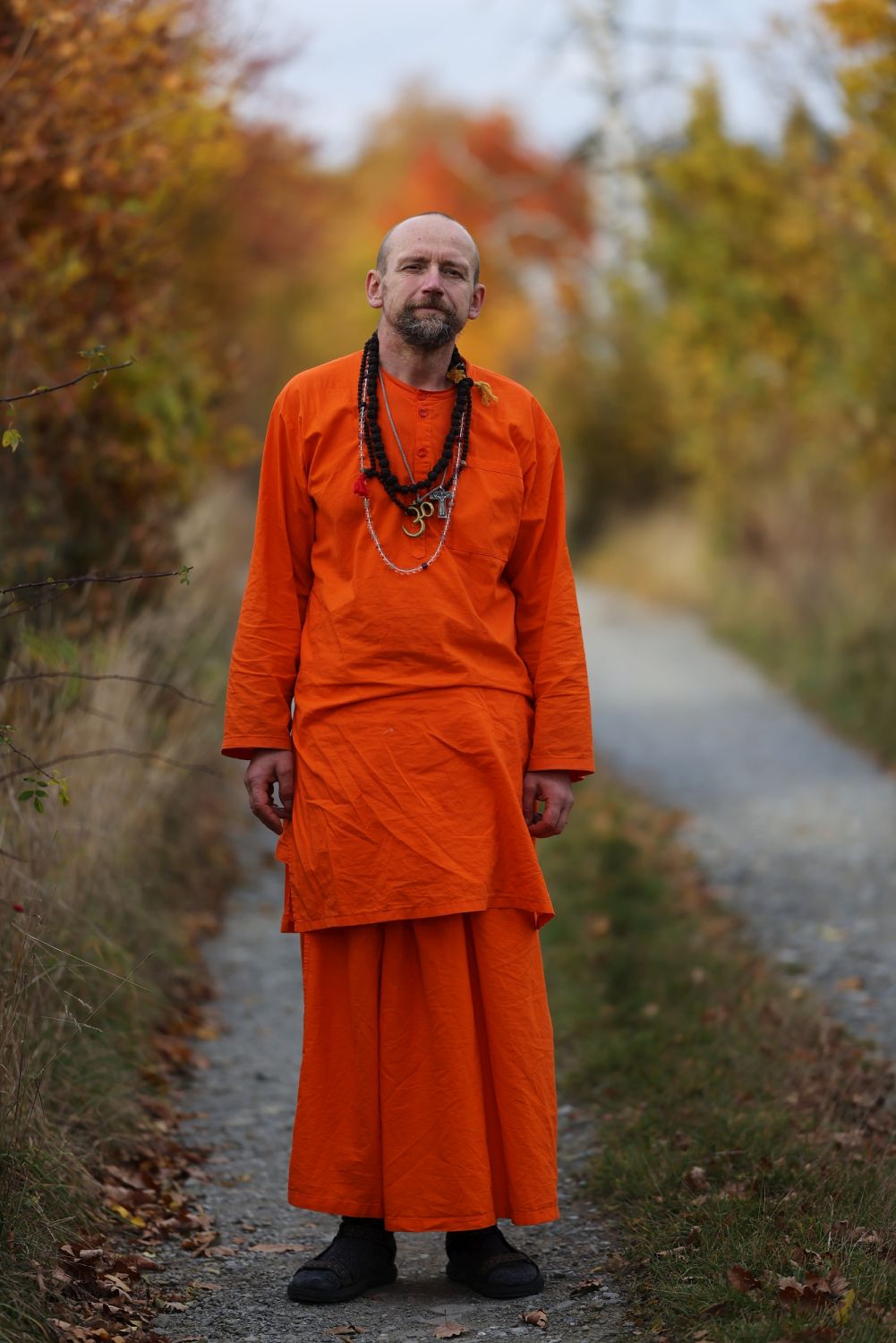 Svámí Gyaneshwarpuri krátce po vysvěcení. Foto: Jiří Dressler, Křtiny 2021.