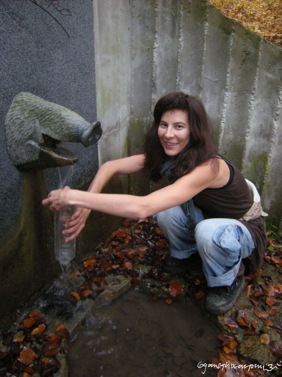 Poustevnice Klára u Prasečí studánky na Olomučanské plošině.   Foto: Marek Gyaneshwarpuri 2010.