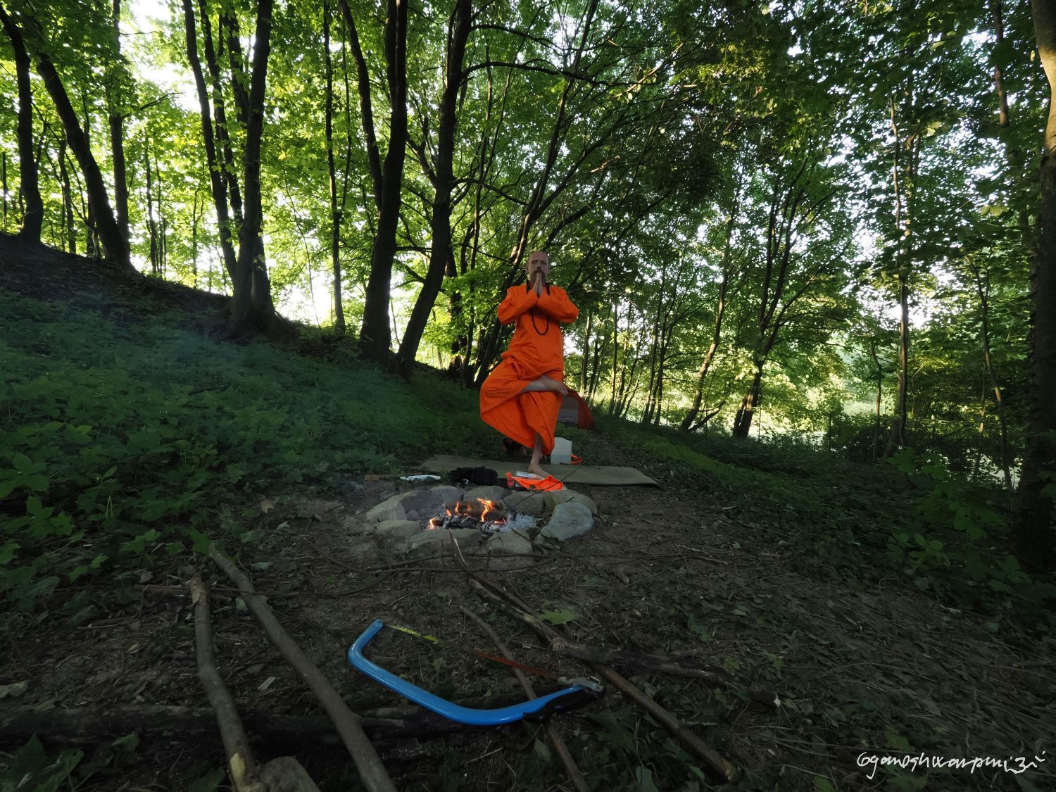 Maháprabhudíp ášram ve Střílkách - jóga na poustevně Gangotri. Foto: Svámí Gyaneshwarpuri, samospoušť (2024).