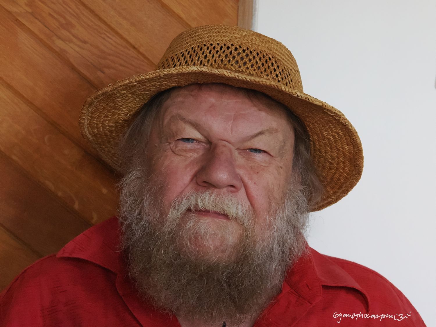 Doc. Martin Oliva ve své kanceláři v Ústavu Anthropos Moravského zemského muzea (2024).  Foto: Svámí Gyaneshwarpuri.