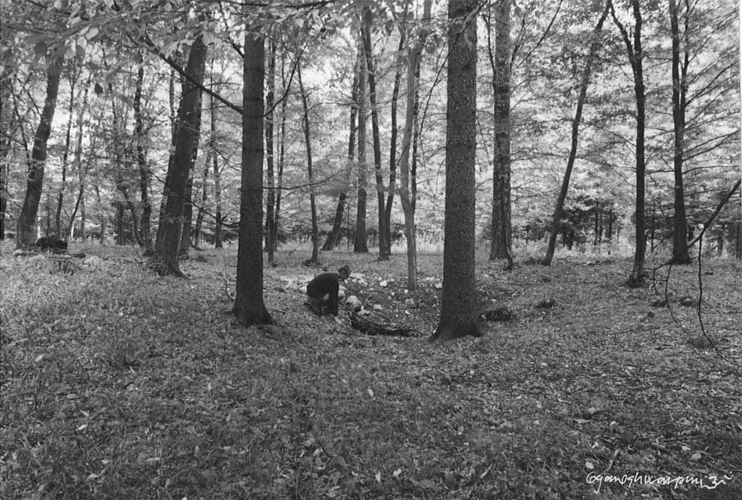 Závrtek Zub - Soví komín - nejstarší fotografie. Foto: Marek Šenkyřík, samospoušť 1994.