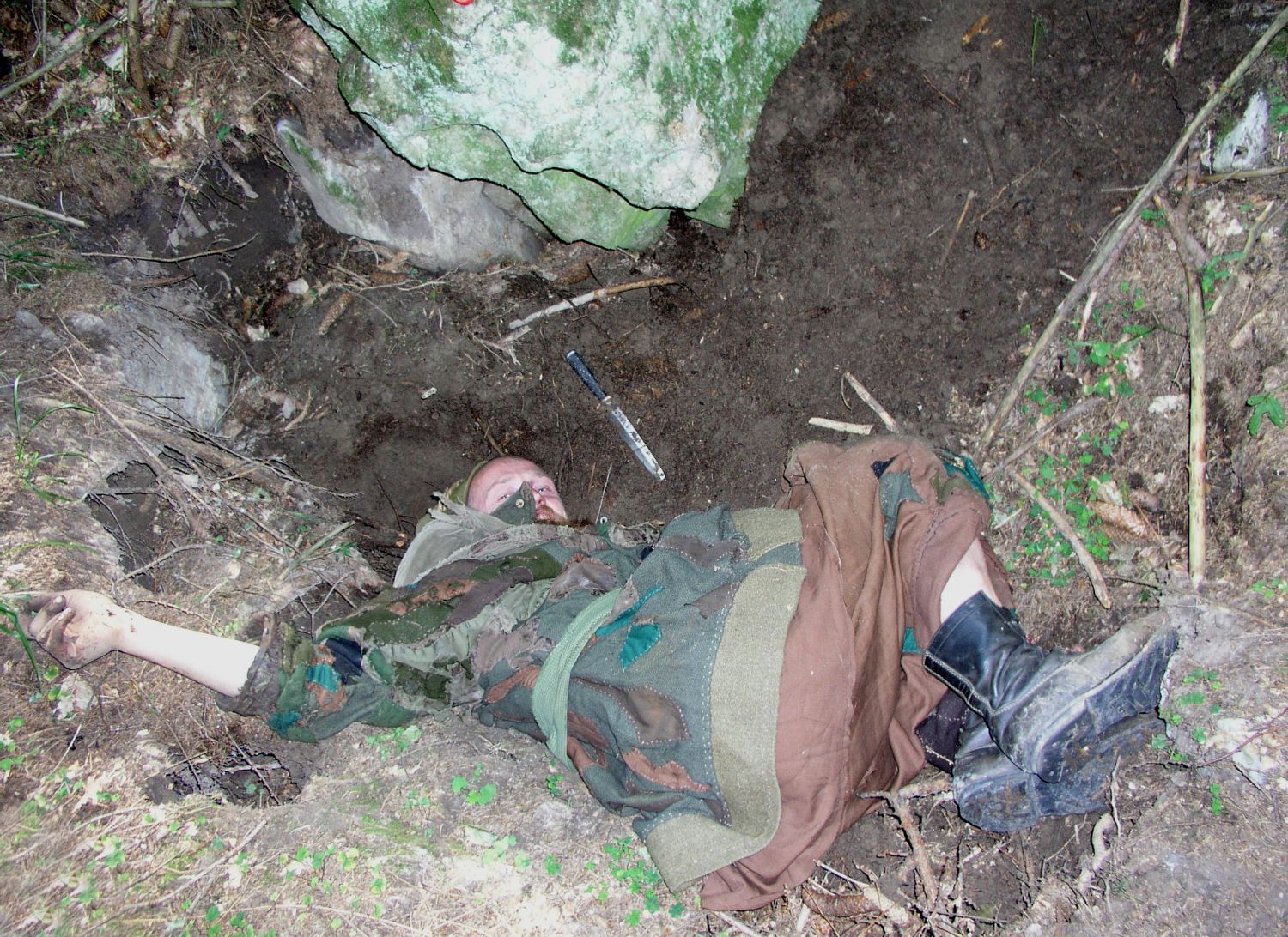  Poustevník Marek: předběžná rekognoskace na Děravce (2005).