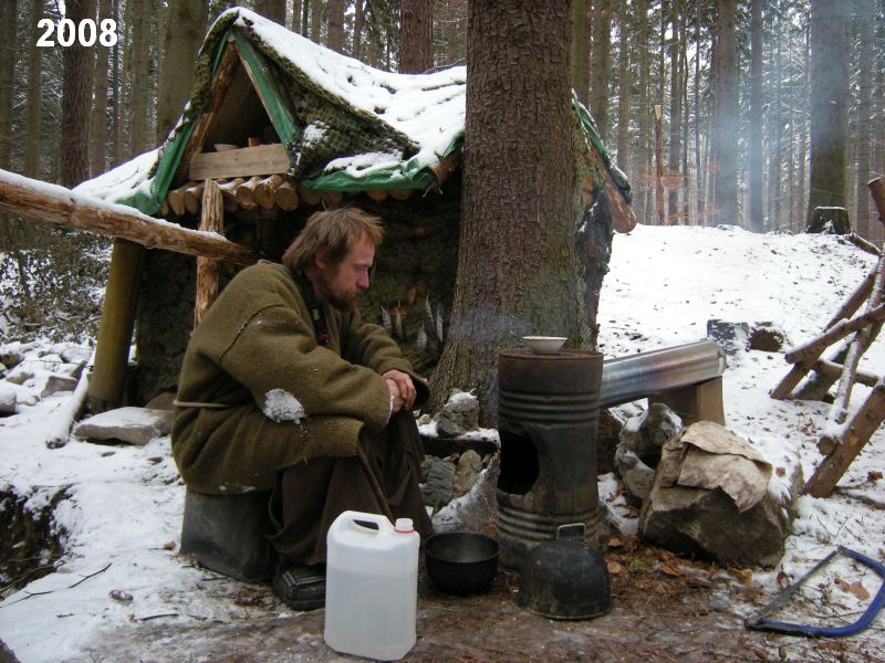 Děravka: nebyl jsem bezdomovec. Žil jsem jen v bezdomoví na poustevně.  Foto: Marek Gyaneshwarpuri, samospoušť 2008.