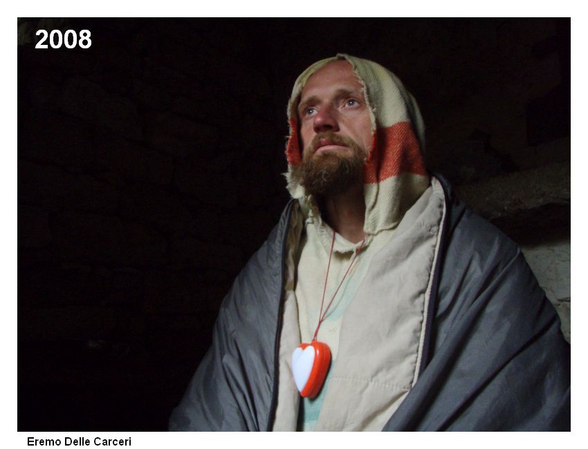 Assisi - Eremo delle Carceri - na poustevně pod klášterem.  Foto: Marek Gyaneshwarpuri, samospoušť 2008.