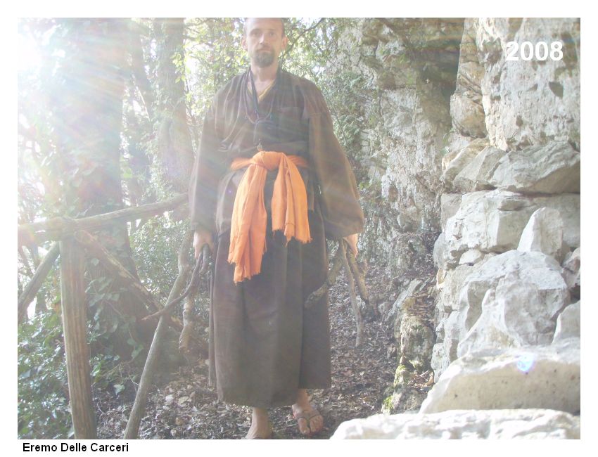 Assisi - Eremo delle Carceri -  na poustevně.  Foto: Marek Gyaneshwarpuri, samospoušť 2008.