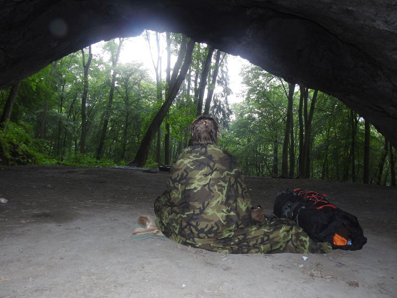 Jeskyně Pekárna v Údolí Říčky - meditační ústraní. Foto: Marek Gyaneshwarpuri, samospoušť 2019.