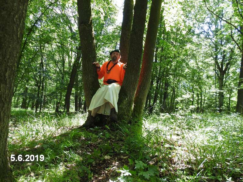 Mé čarodějné křeslo na Plošině Skalka. Foto: Marek Gyaneshwarpuri, samospoušť 2019.