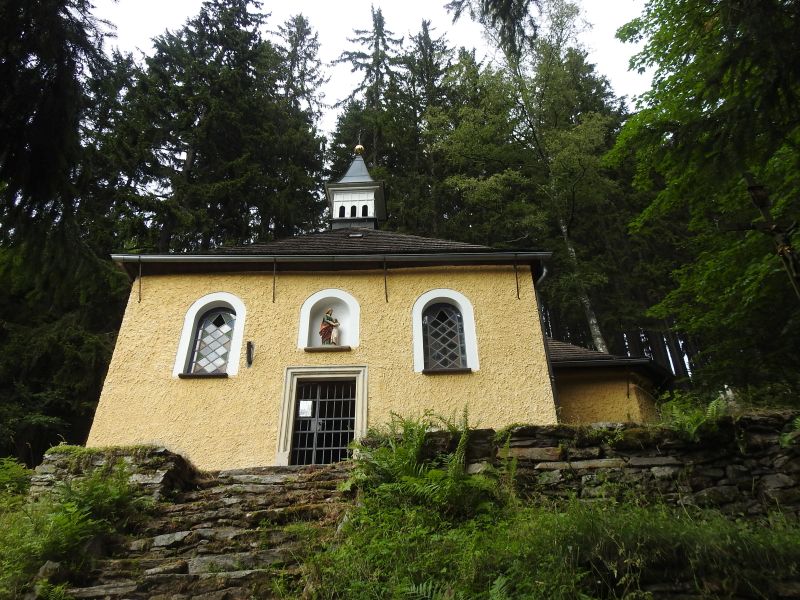 Kaple sv. Anny na Staré hoře v Krkonoších - má poustevna. Foto: Marek Gyaneshwarpuri, samospoušť 2019.