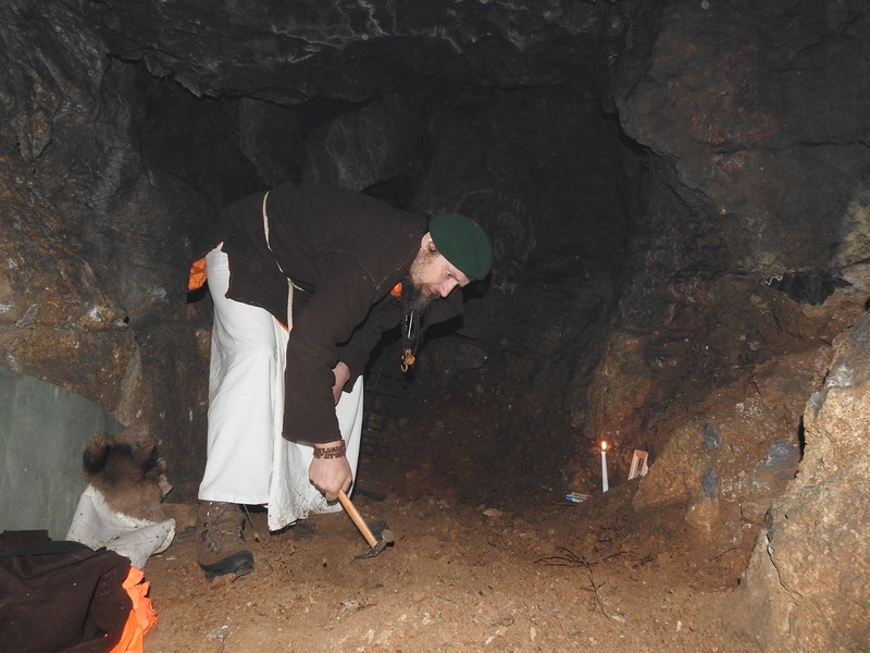 Jeskyně U studánek u Březiny. Foto: Marek Gyaneshwarpuri, samospoušť 2019.