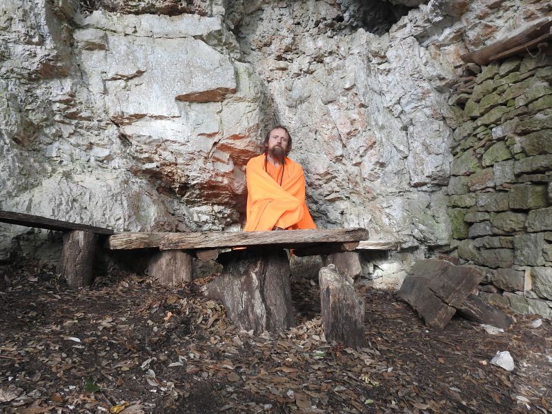  Assisi -  Eremo delle Carceri - život na poustevně pod klášterem. Foto: Marek Gyaneshwarpuri, samospoušť 2019.