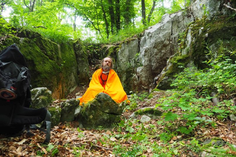 Poustevna Močová u Habrůvky - a znovu meditace v osamění.  Foto: Marek Gyaneshwarpuri, samospoušť 2020.