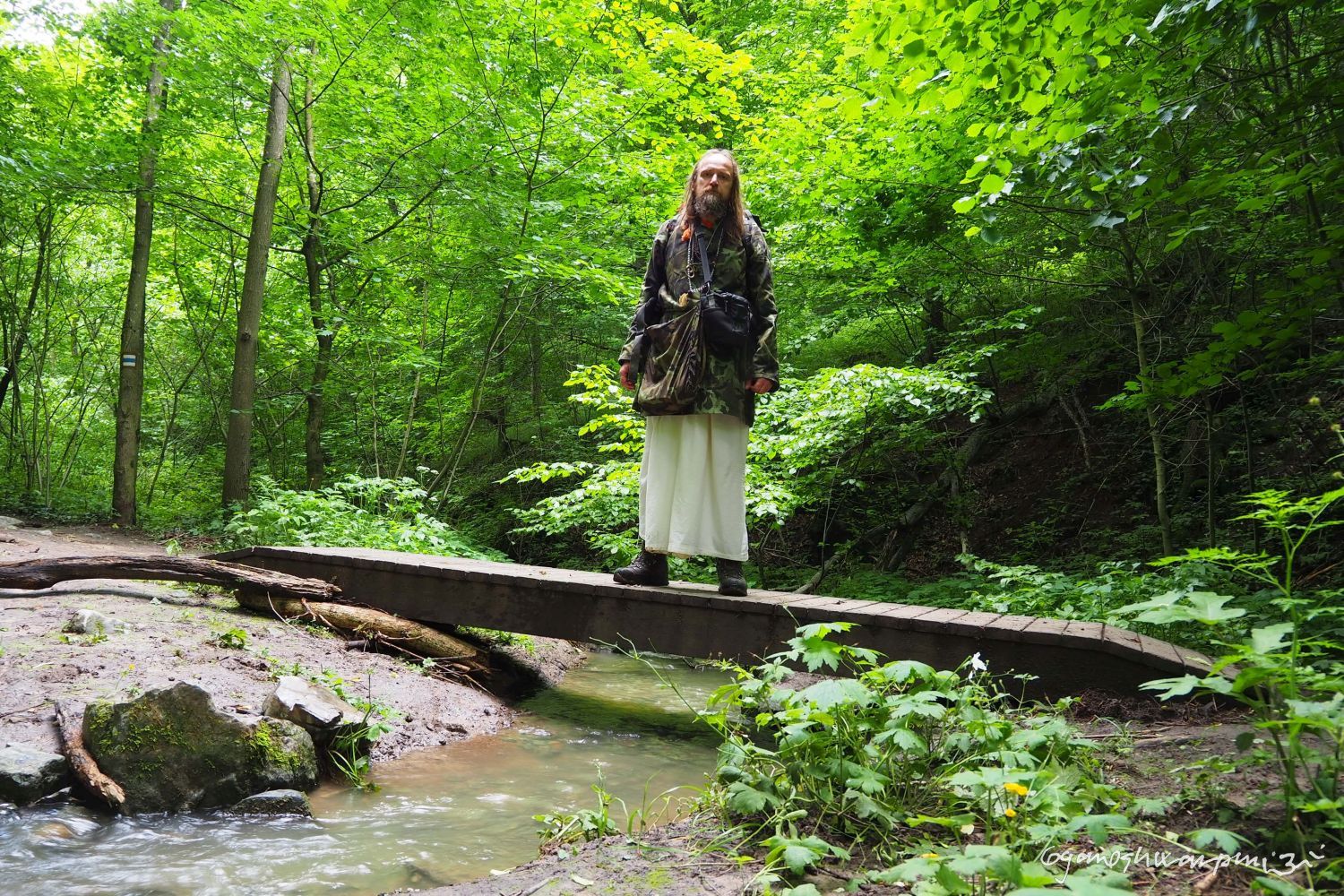 Ochozský žlíbek pod Barunčinou. Foto: Marek Gyaneshwarpuri, samospoušť 2021