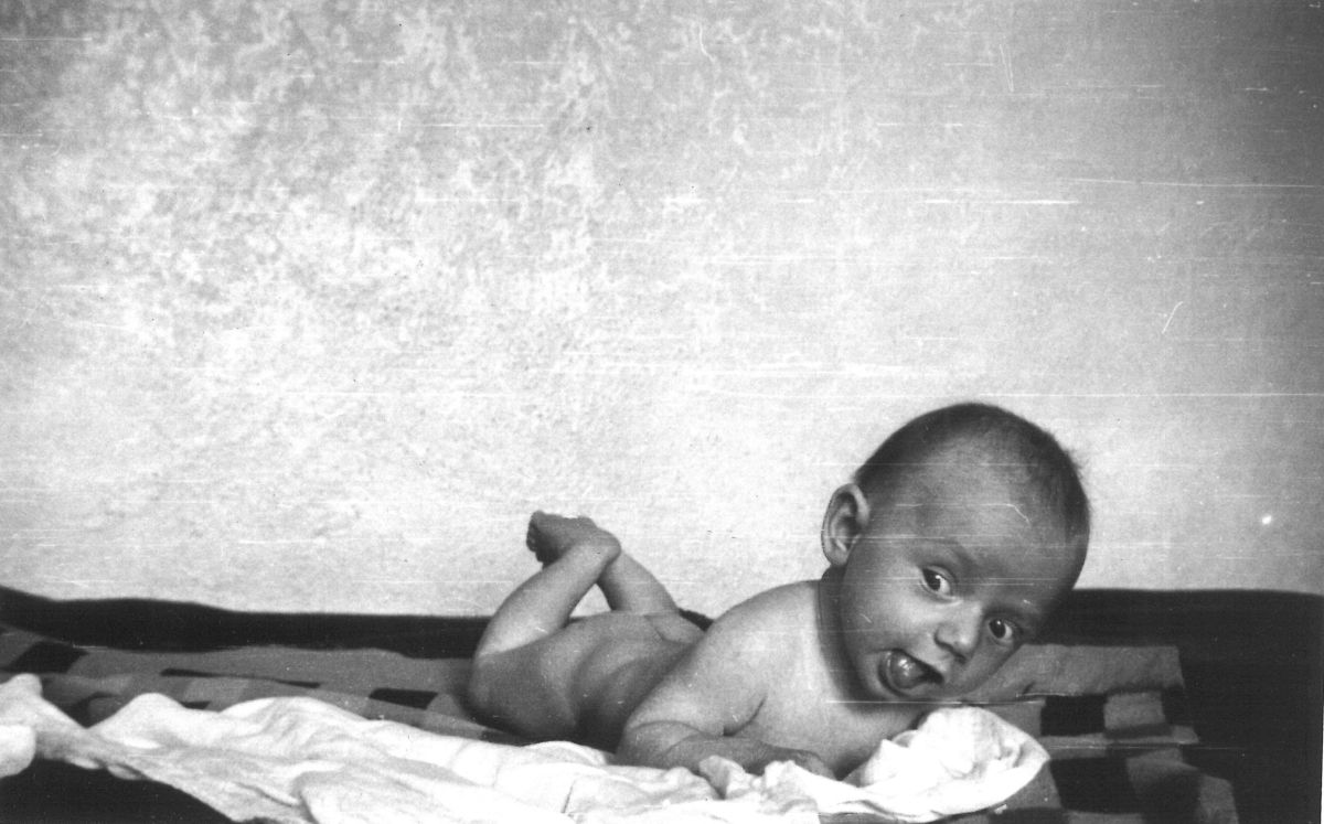 Má první fotka několik týdnů po narození (1968). Rodinné album.