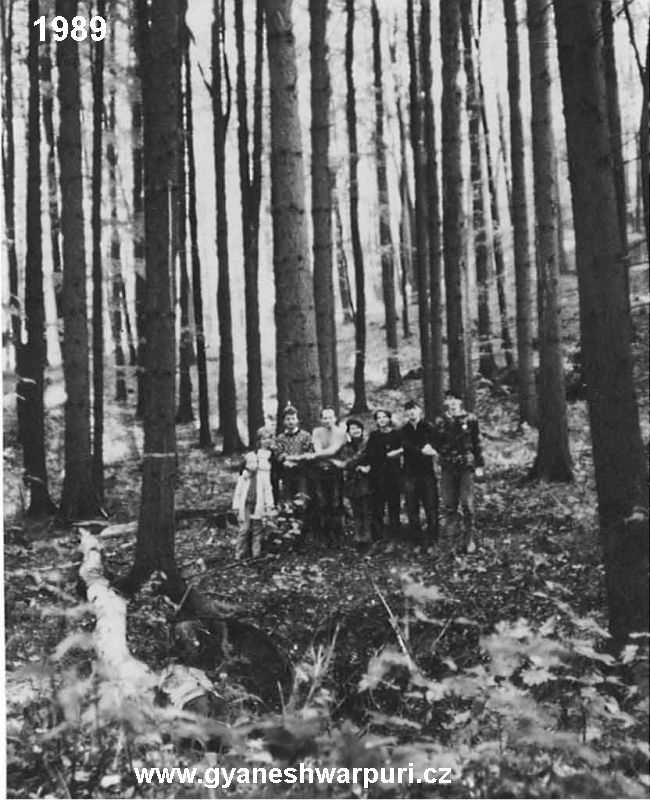 Novodvorský ponor - Ustanovení Novodvorské skupiny.  
Foto: Marek Šenkyřík 1989