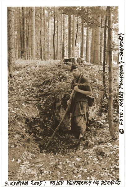 Objev ventaroly na Děravce. Legendární fotografie.
 Foto: Marek P. Šenkyřík 2005.