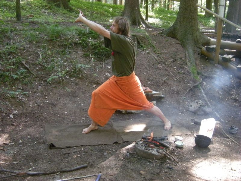 Děravka: cvičím jógu.

Foto: Marek Gyaneshwarpuri (2009).