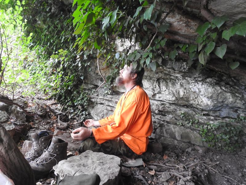 Assisi, Itálie: Monte Subasio, meditační jeskyně (sv. Františka?) na hoře.







 (2019).