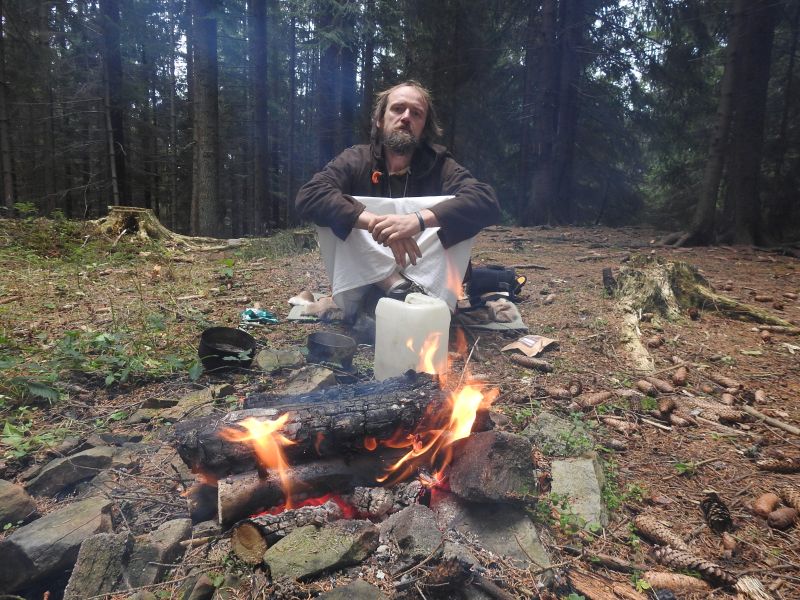 Hora Živčáková u Turzovky: u ohně v lese. 





 (2019).