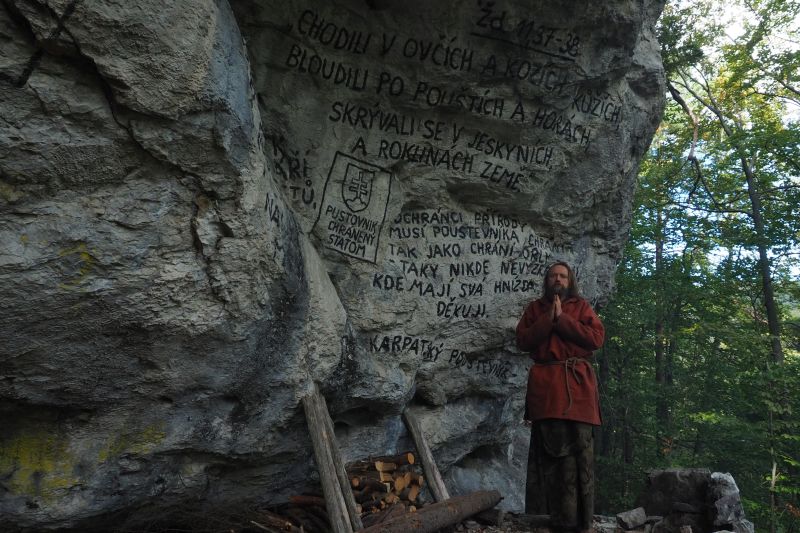 Slovenský ráj. Jeskyně Poustevna Toho který sedí a mlčí.











 (2020).