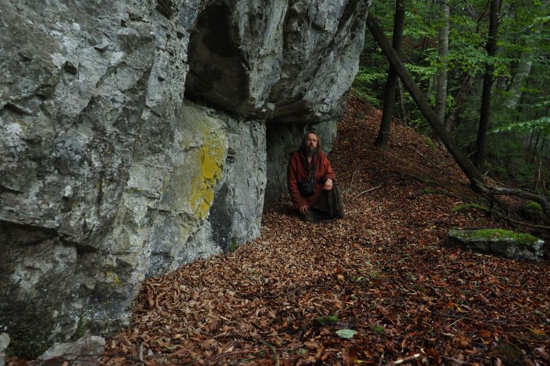 Slovenský ráj. Jeskyně Poustevna Toho který sedí a mlčí.











 (2020).
