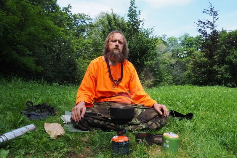Střílky, stále vařím čaj.



 (2020).
