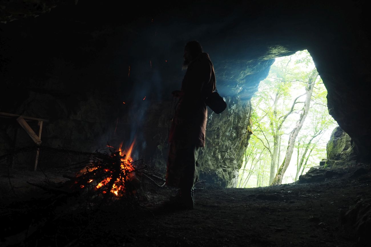 Jeskyně Švédův stůl. Foto: Marek Gyaneshwarpuri, samospoušť 2020.